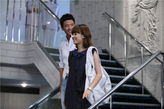 '찬유' 한효주 "더 흥미진진해질 것" 이승기와 키스신 '기대 만발'