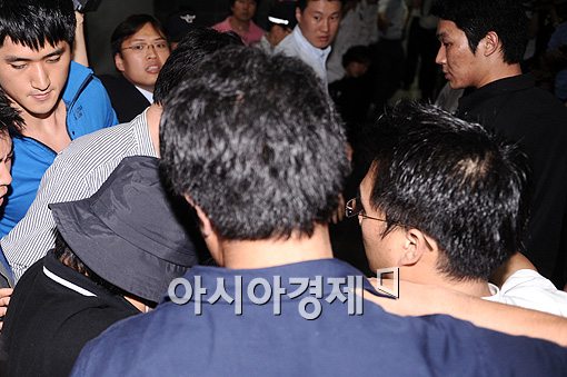 [포토]조사실로 향하는 김 대표