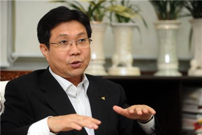 [아시아초대석] "3년내 200억 흑자전환..'막장'서 희망 캘것"