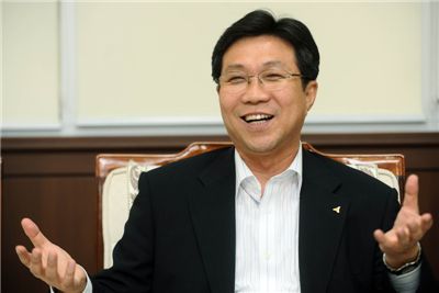 [아시아초대석] "3년내 200억 흑자전환..'막장'서 희망 캘것"