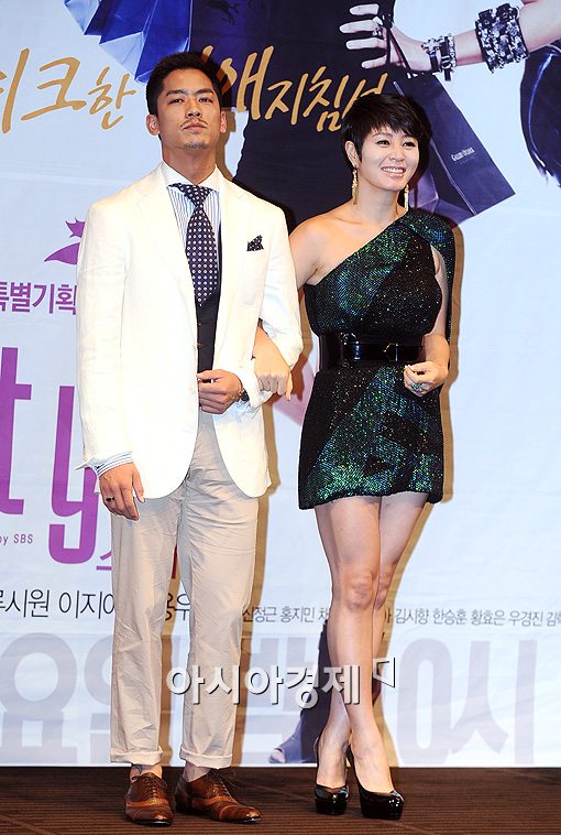 [포토]긴장한 이용우-베테랑 김혜수