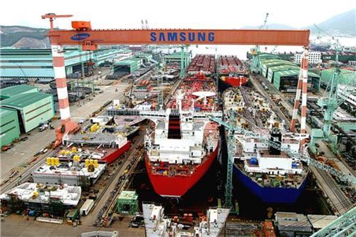 삼성중공업 거제조선소 3도크에서 선박이 건조되고 있다.