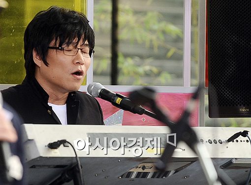 [포토]열창하는 유영석