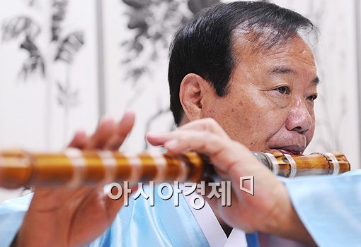 이생강 대금 명인 "모든 근심을 없애주는 대나무 소리"