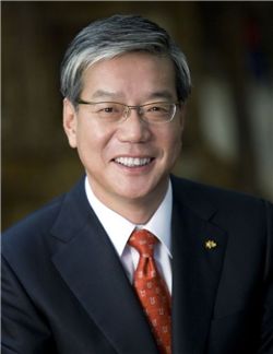 [포커스인퍼스트클럽]KB금융, "글로벌 금융스타 도약"