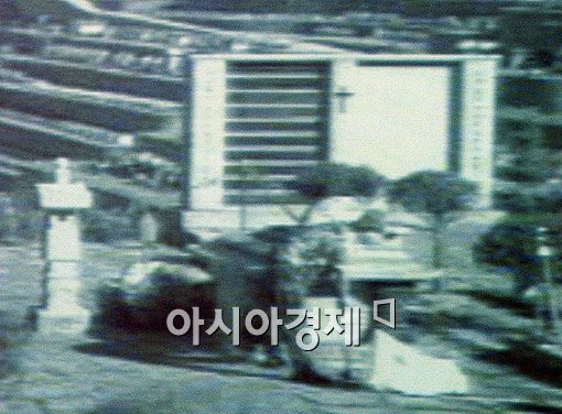 [포토]CCTV에 촬영된 故 최진실 유골함 사건 범인