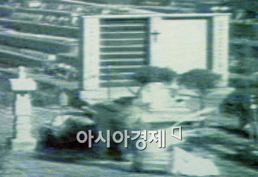 [포토]CCTV에 촬영된 故 최진실 유골함 사건 범인