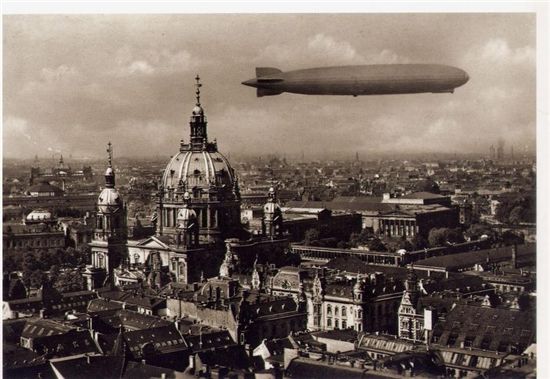 첫 모델은 1900년 7월 2일 독일 군 출신 F.체펠린이 제작한 항공수송용이었다. <사진=네이버 이미지>
