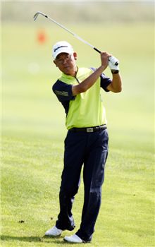 박남신, 시니어무대 첫 우승