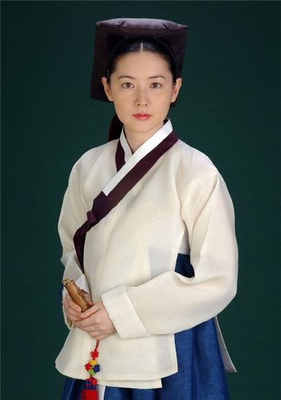 베일 벗은 '성화 점화자'…"한류스타 이영애 유력?"