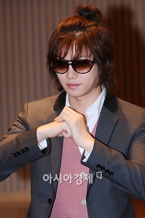 [포토]김희철의 특별한 인사(?)