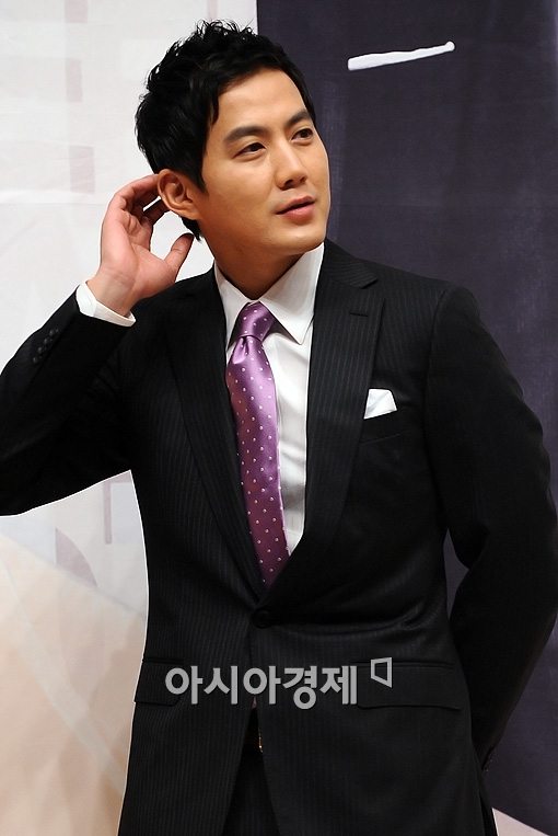 [포토]류진 '어떻게 할까'