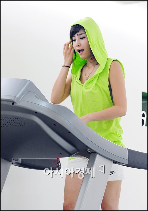 [포토]레이싱걸 구지성 '헉헉, 뛰고 또 뛰고'
