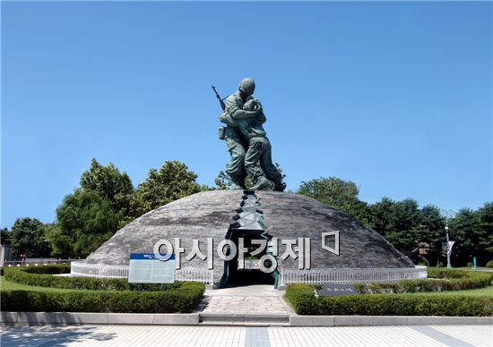 원피스 특별기획전이 열리고 있는 용산 전쟁기념관 (사진: 용산 전쟁기념관 제공)