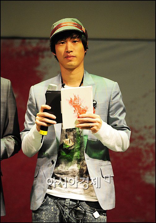 [포토]타블로 '우리 앨범 이렇게 생겼어요'