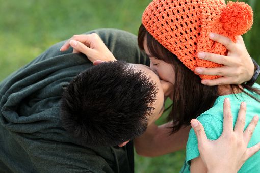 '공돌' 오연수-이재황 코믹 키스신 연출 