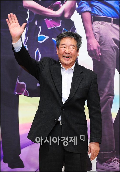 [포토]최불암 특유의 웃음 '파하~'