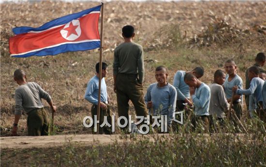 북한군, 전투배낭 경량화 25㎏에서 18㎏으로