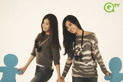 소녀시대, '포토그래퍼' 모델로 나서 '상큼발랄 눈길'