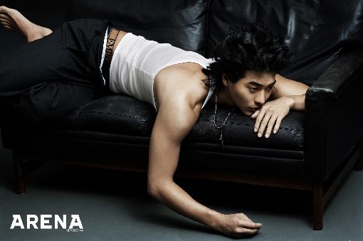 마르코, 언더웨어 화보 '명품 복근' 공개