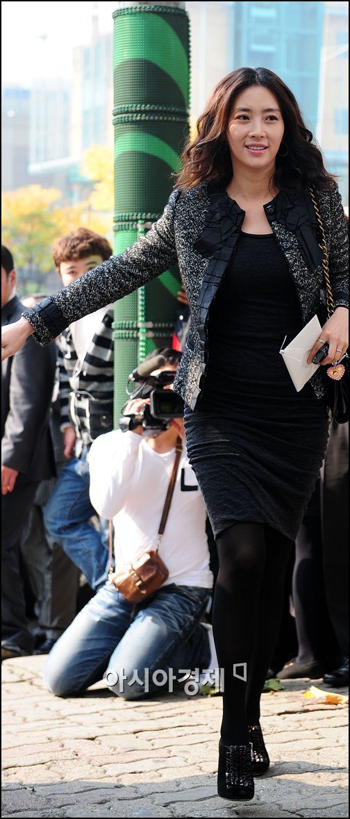 [포토]강혜정 결혼식 참석한 송윤아