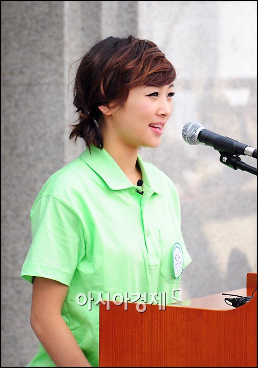 [포토]"건국대학교 학생, 니콜 입니다!"