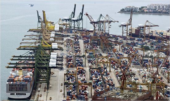 한·일 노선 선사 과징금 '철퇴'…해운업계, 강력 반발