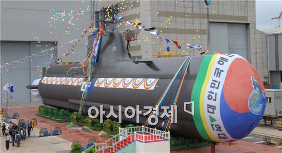 현대중공업에서 건조한 3번째 214급 잠수함 '안중근함'