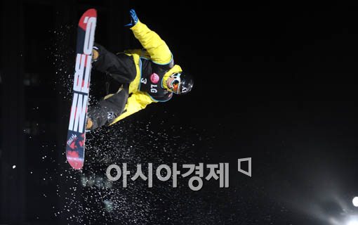 [동계 AG] 권이준, 스노보드 남자 하프파이프 은메달
