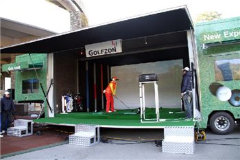 "트럭에서 스크린골프를"