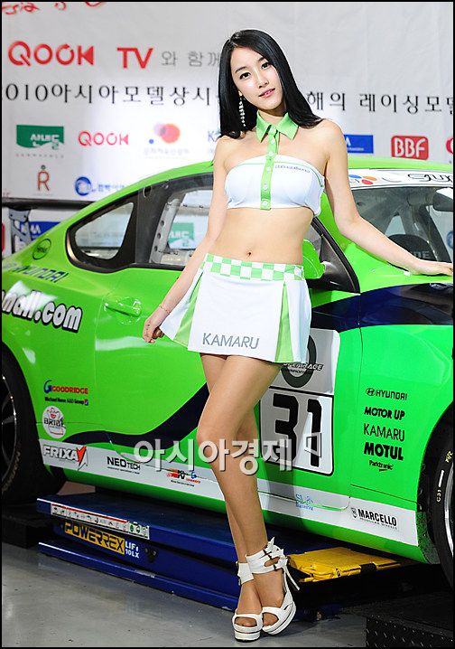 [포토]레이싱걸 최지향, 넘치는 매력