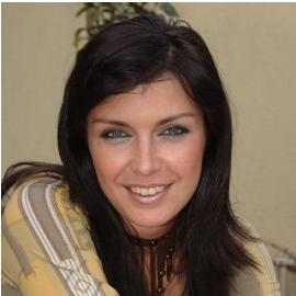 Evgenia Kalkandjieva는 95년 미스불가리아였고 96년에는 미스 월드로 뽑힌 불가리아 미녀.