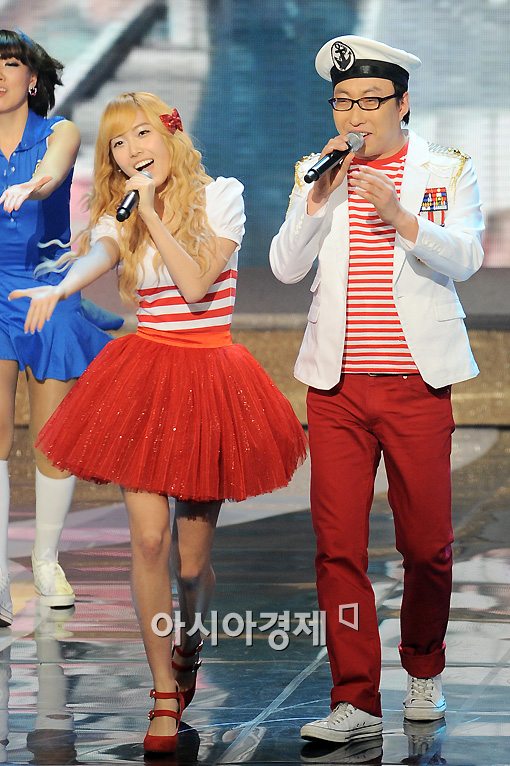 [포토]박명수-제시카 '겨울에도 냉면~'