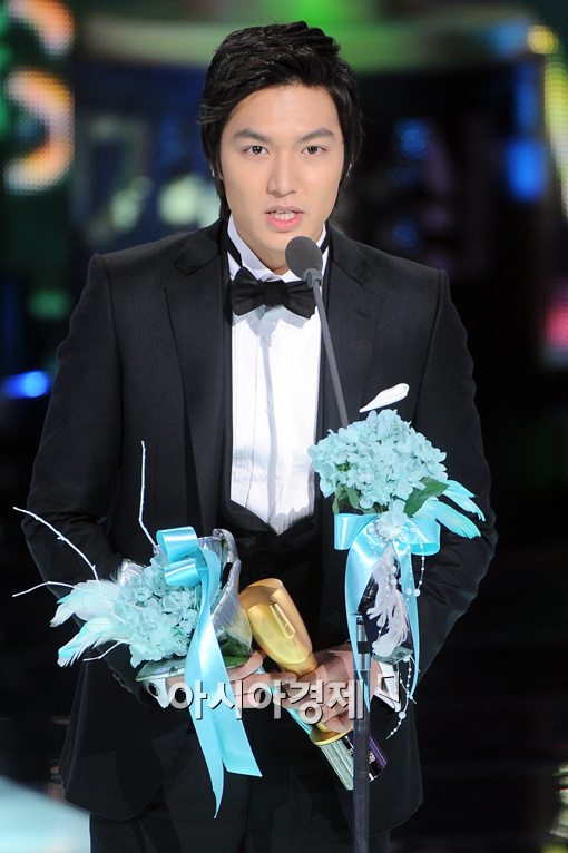 [포토]이민호, 男 신인상 수상