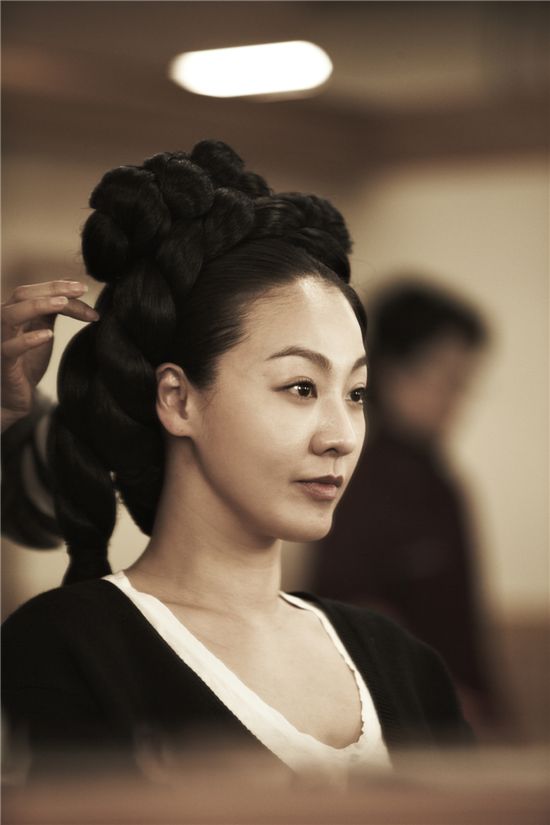 이미연, '거상 김만덕' 포스터 촬영 '우아한 자태'