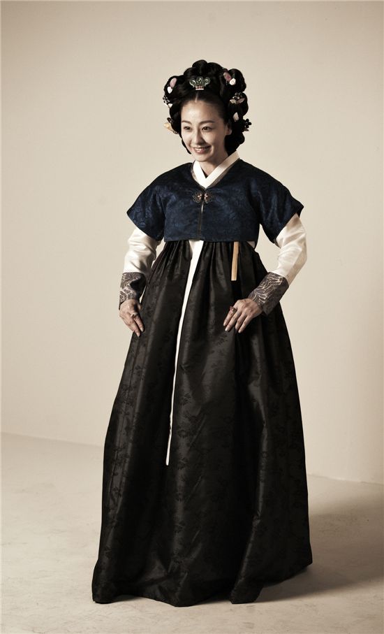 이미연, '거상 김만덕' 포스터 촬영 '우아한 자태'