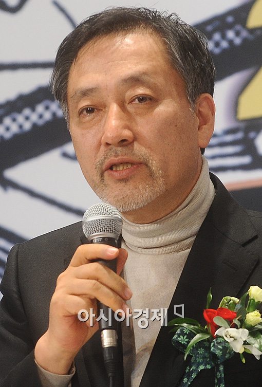 웹툰 신인으로 돌아온 이현세 작가가 들려주는 ‘문화콘텐츠로서 만화의 힘’