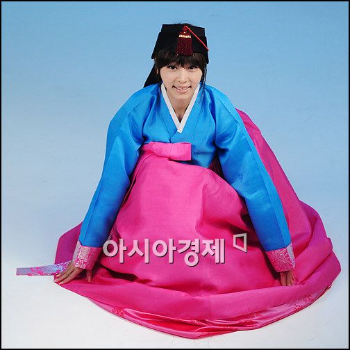 [한복포토]강예원 '새해 인사 드려요~'