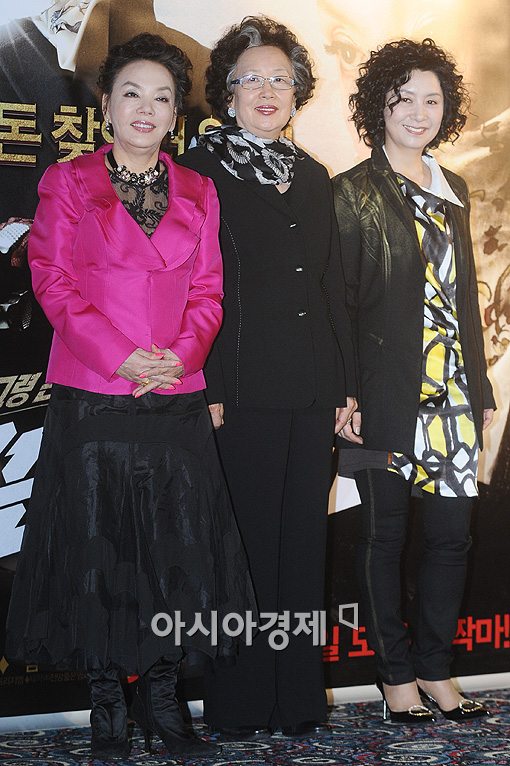 [포토]김수미-나문희-김혜옥 '저희 연기변신 기대하세요'