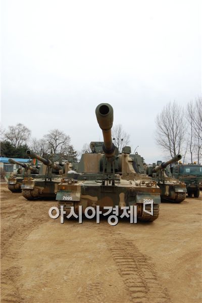 첨단무기 K-9자주포 정비 이렇게 한다