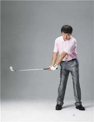 [나경우의 PGA레슨] 3. 테이크어웨이는 "천천히~"