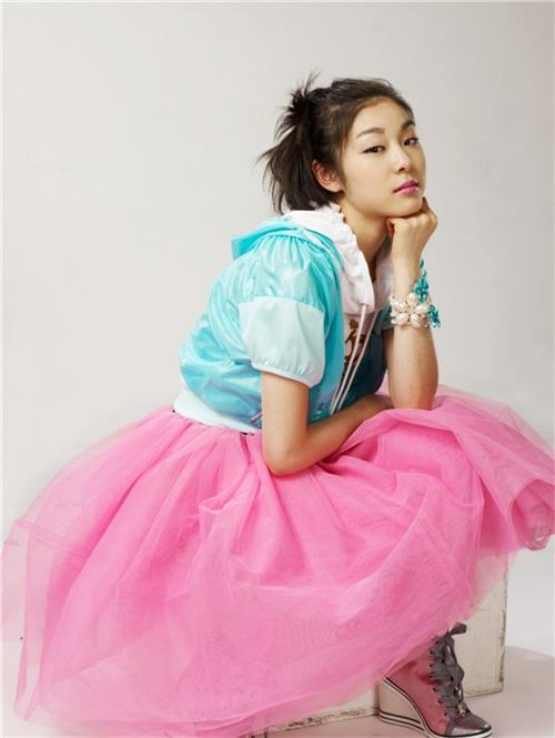 [포토]김연아, '로맨틱+스포티'룩 완성