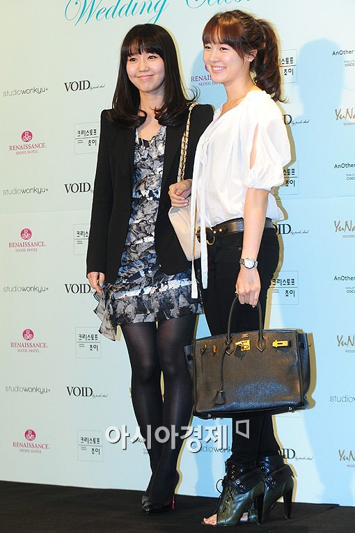 [포토]이진-성유리 '요정 결혼식에 빠질 수 없죠'