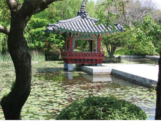 [마니아]<조경실무⑦>정원에 생동감을…연못-분수