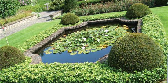 [마니아]<조경실무⑦>정원에 생동감을…연못-분수