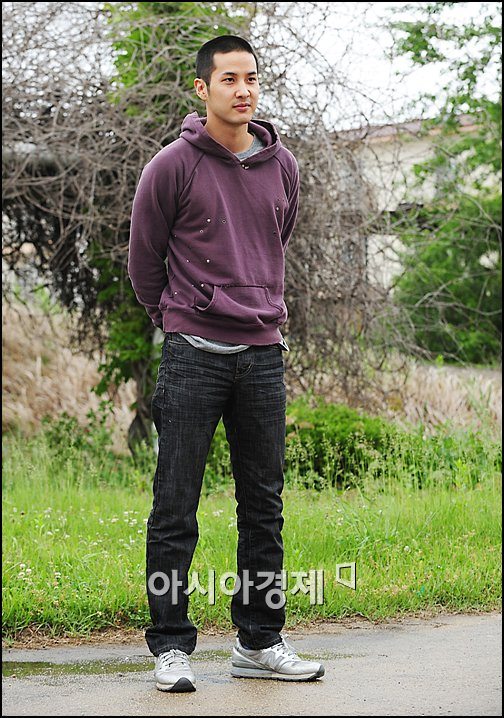 [포토]입대 앞둔 김지석 '결연한 표정으로' 