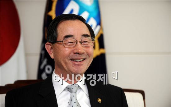 "방사청이 있는 목적은 발끝부터 머리까지 비리척결"