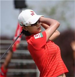 최나연, 공동 3위···대회는 악천후로 순연