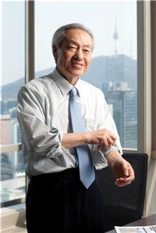 금호석화, 박철완 '경영멘토' 이서형 대표 퇴진