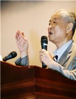 "조건없이, 춘향이 몽룡을 사랑하듯, 미쳐라"